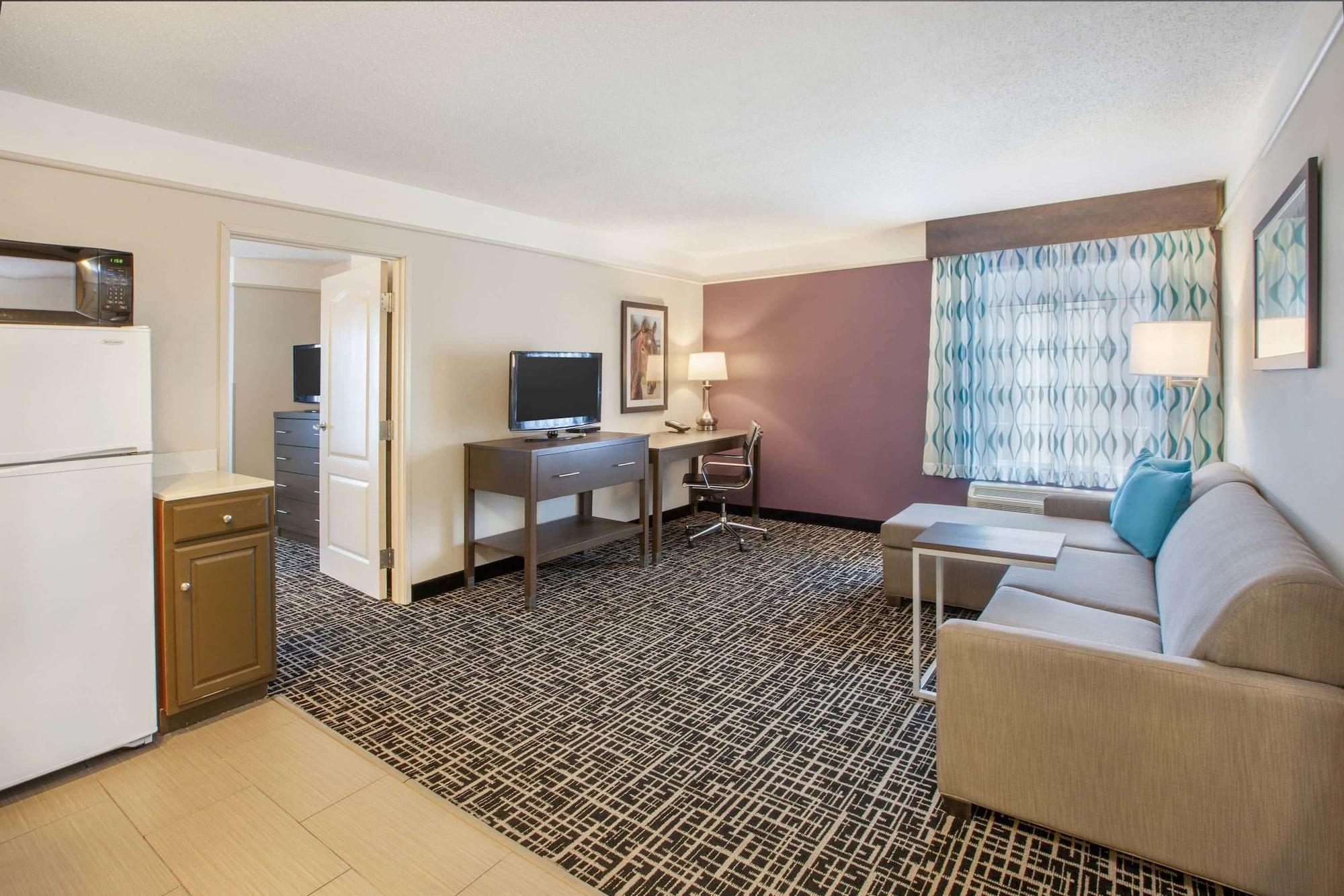 La Quinta By Wyndham Cincinnati Airport Флорънс Екстериор снимка