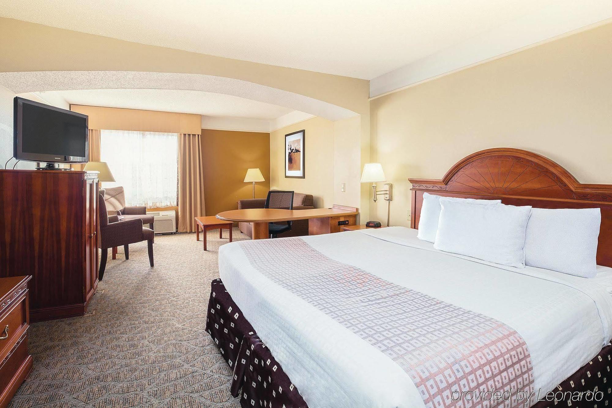 La Quinta By Wyndham Cincinnati Airport Флорънс Екстериор снимка